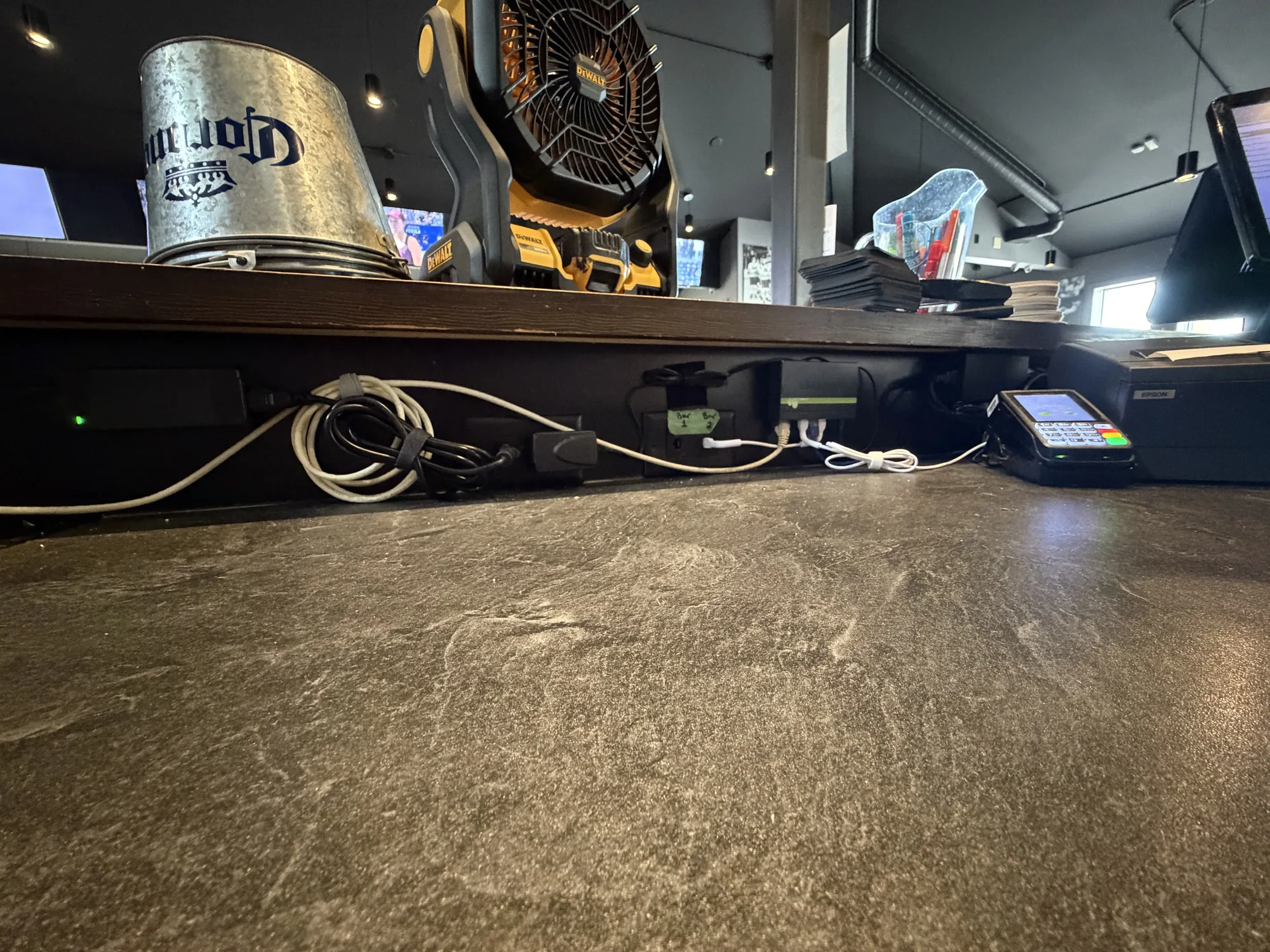 Cable routing along the counter edge after cleanup